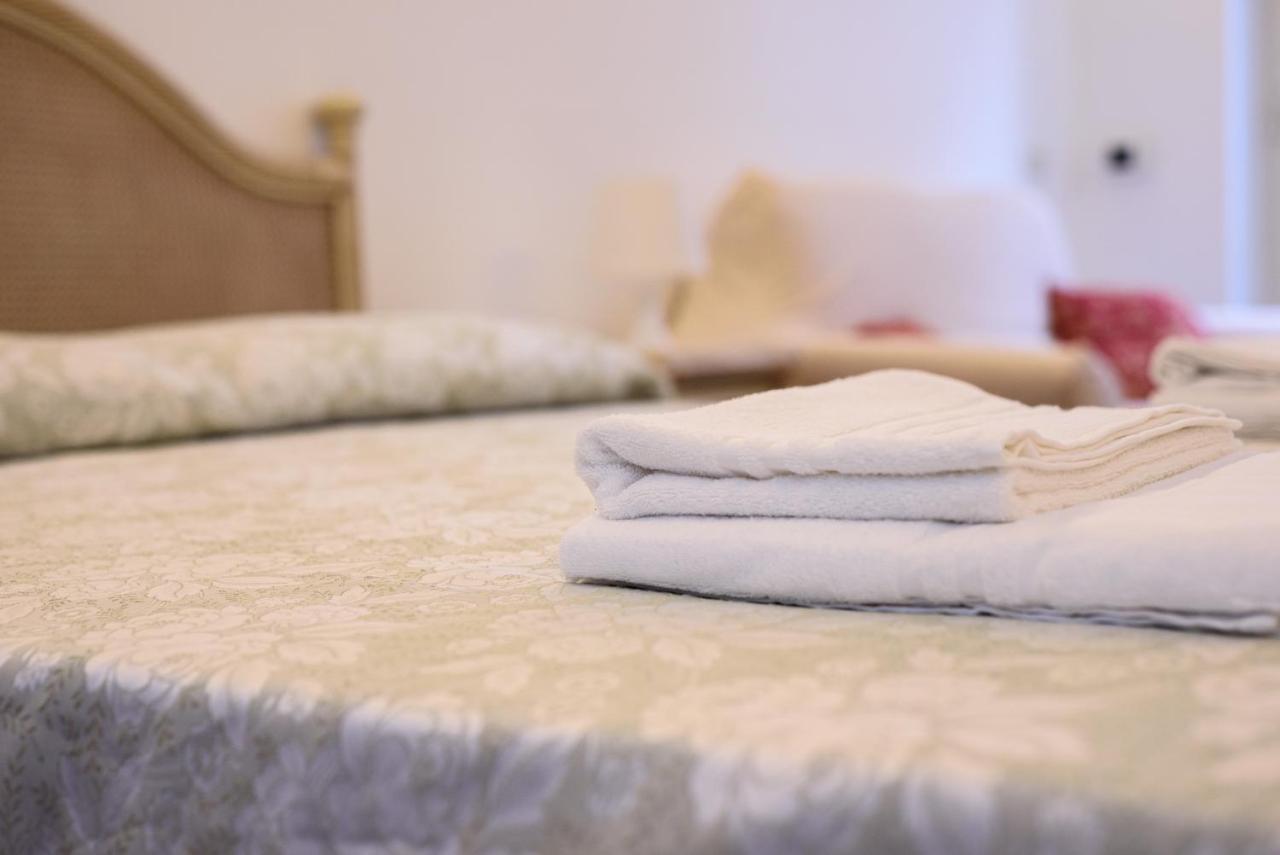 Via Avvocata 25 Apartment เนเปิลส์ ภายนอก รูปภาพ