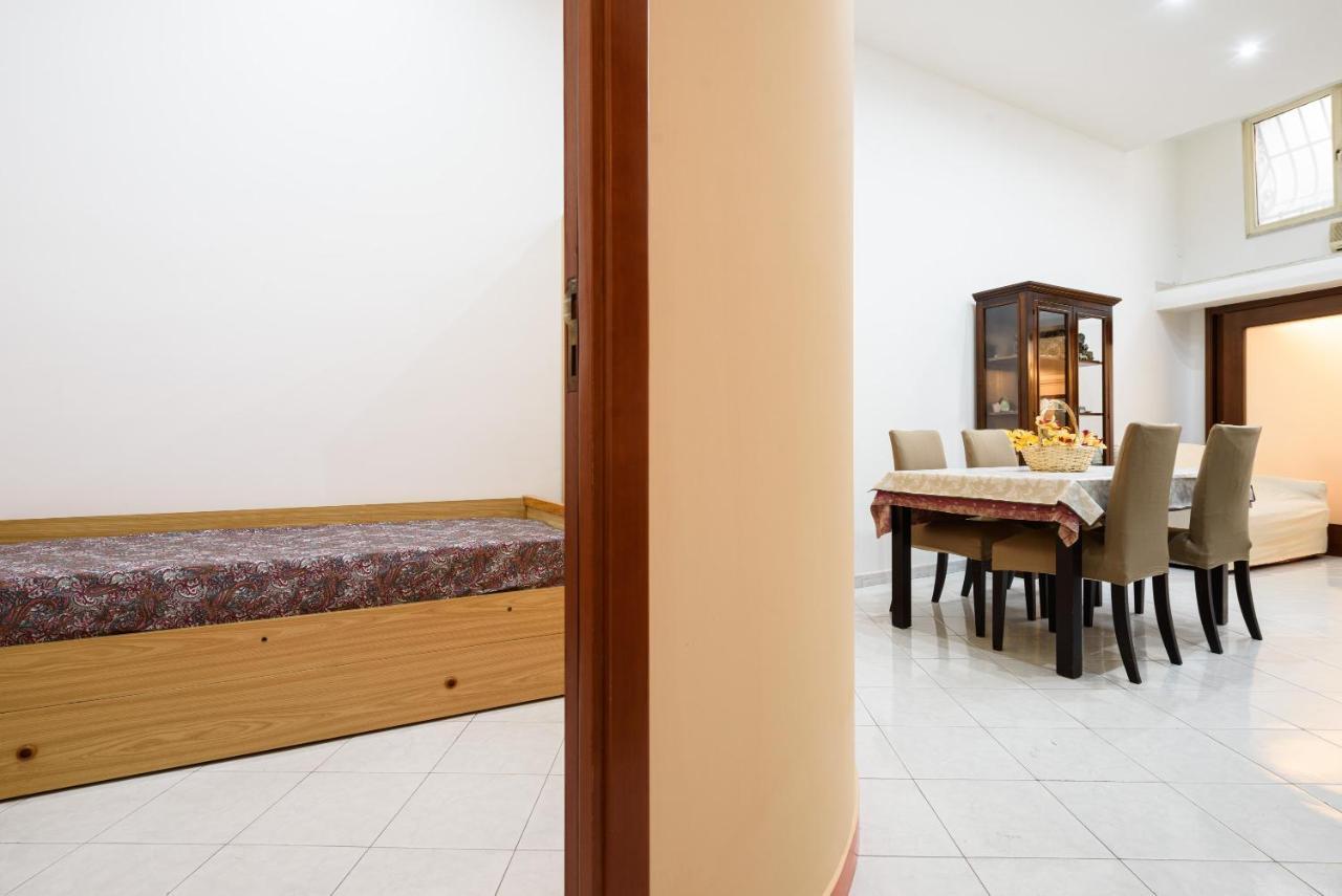 Via Avvocata 25 Apartment เนเปิลส์ ภายนอก รูปภาพ
