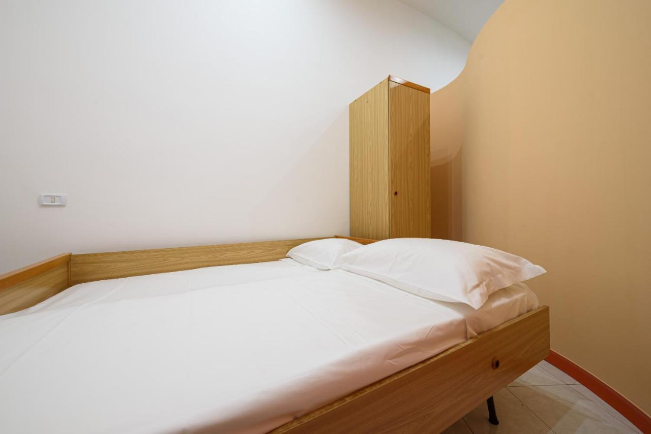 Via Avvocata 25 Apartment เนเปิลส์ ภายนอก รูปภาพ