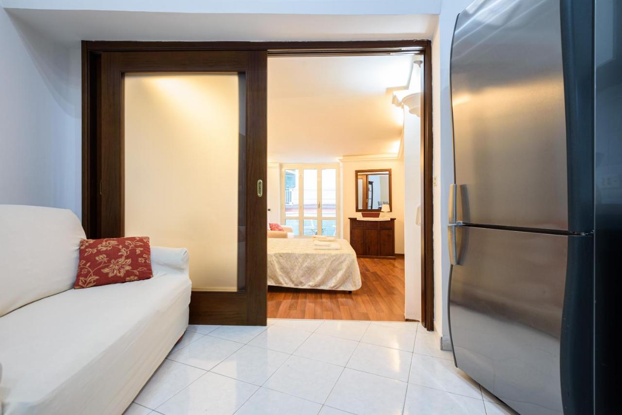 Via Avvocata 25 Apartment เนเปิลส์ ภายนอก รูปภาพ